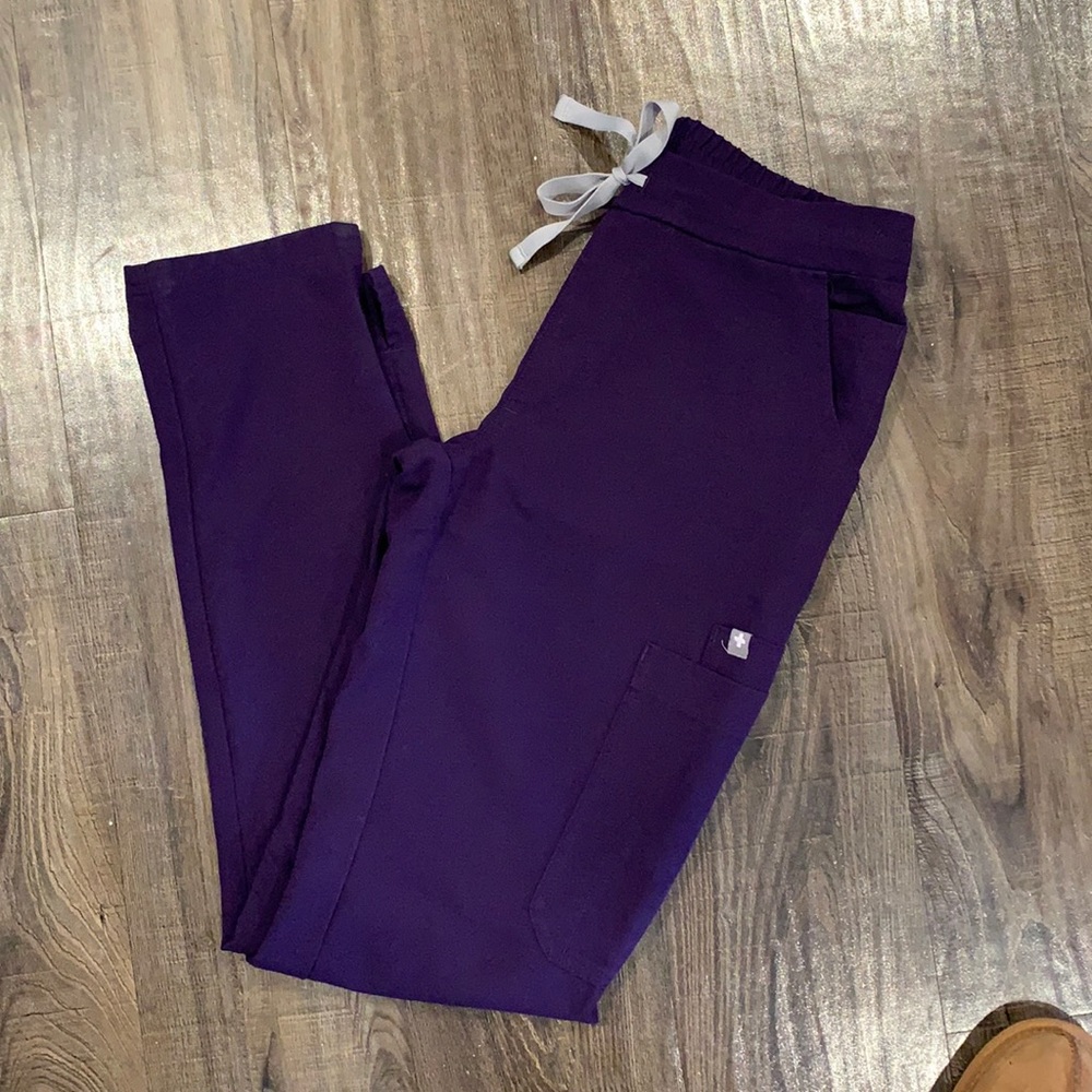 Figs yola skinny scrub pants